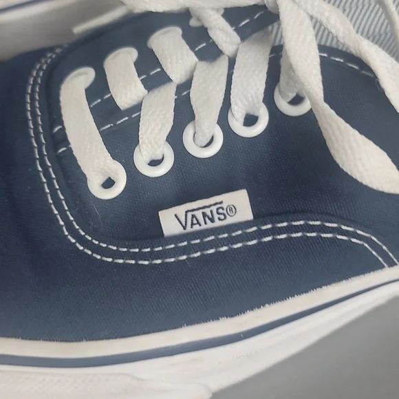 Vans sneakers size 10 excellent condition - Picture 7 of 10